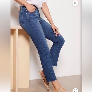 EDWIN Bree Straight Leg. Size 24 Dejablue